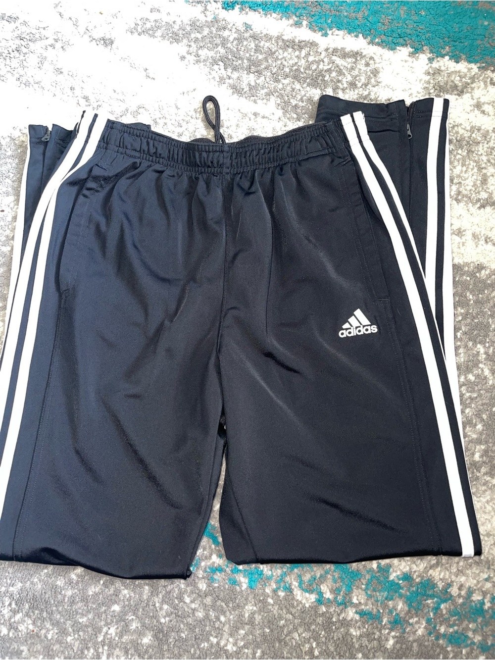 Men’s Adidas Pants Size M